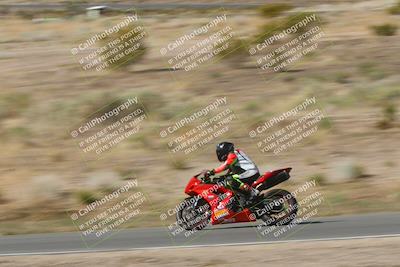 media/Apr-20-2025-AHRMA (Sun) [[393a79c373]]/Race/Group 11 early race/Turn 4b/